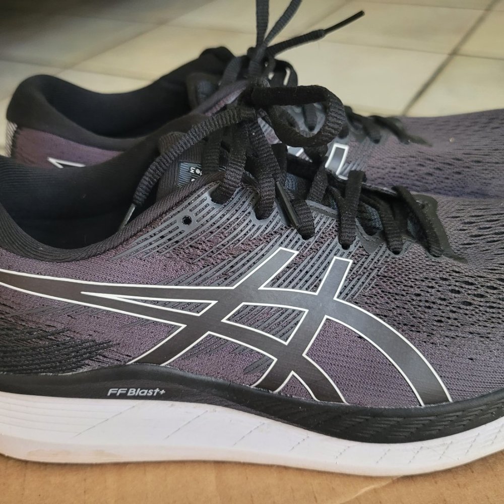 Men's Size 11/11.5 ASICS Glideride 3